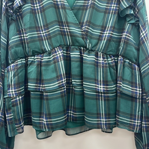 NWT Torrid Chiffon Ruffled Surplice V-Neck Faux Wrap Peplum Crop Blouse Green 1X - Picture 5 of 11
